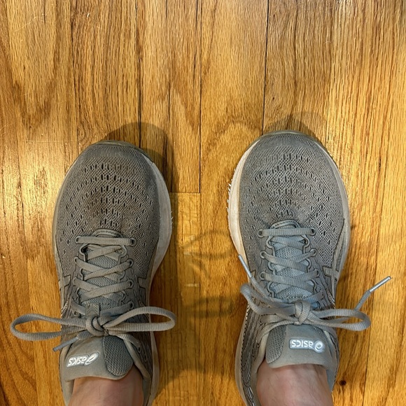 ASICS size 10 grey - Picture 12 of 16